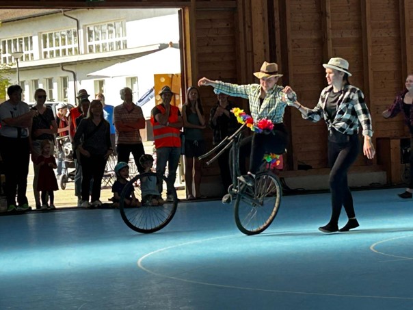 Mehr über den Artikel erfahren Eröffnungsfest in der Landihalle